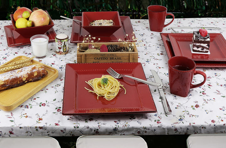 Dinnerware set