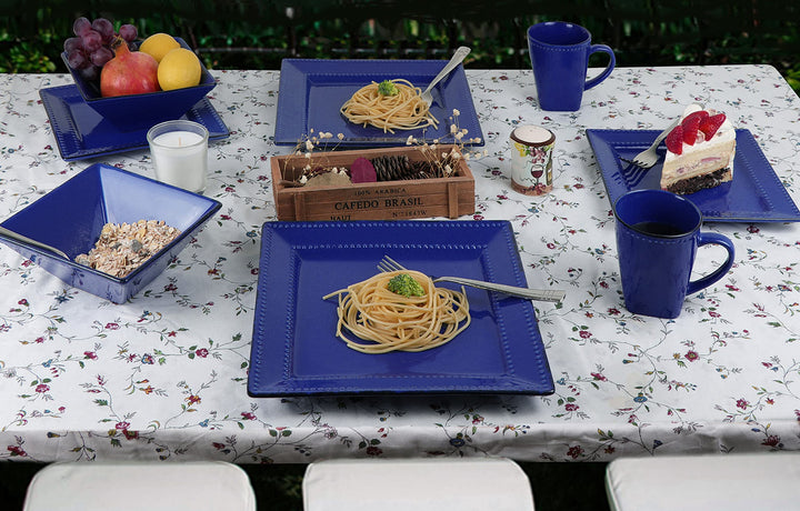 Dinnerware set