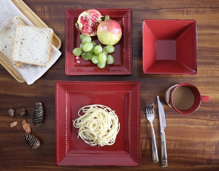 Dinnerware set